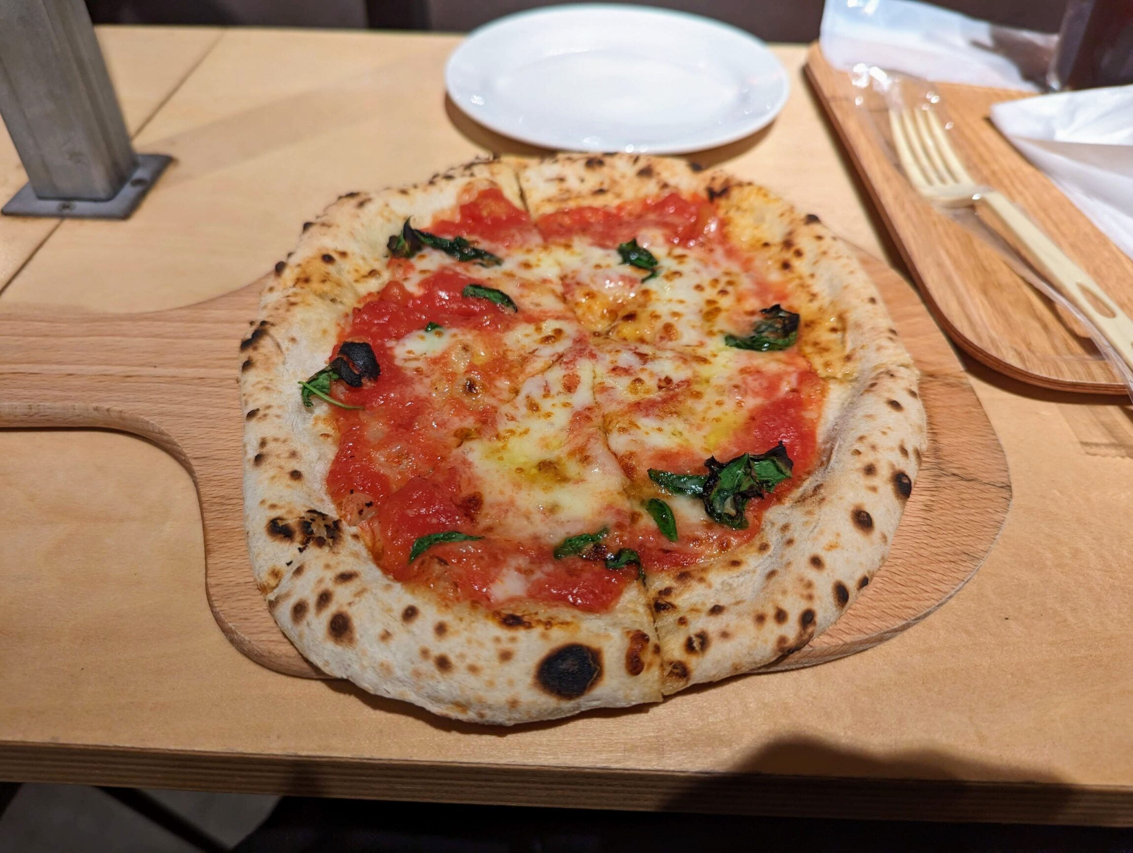 PIZZA FORNO CAFEのマルゲリータの写真