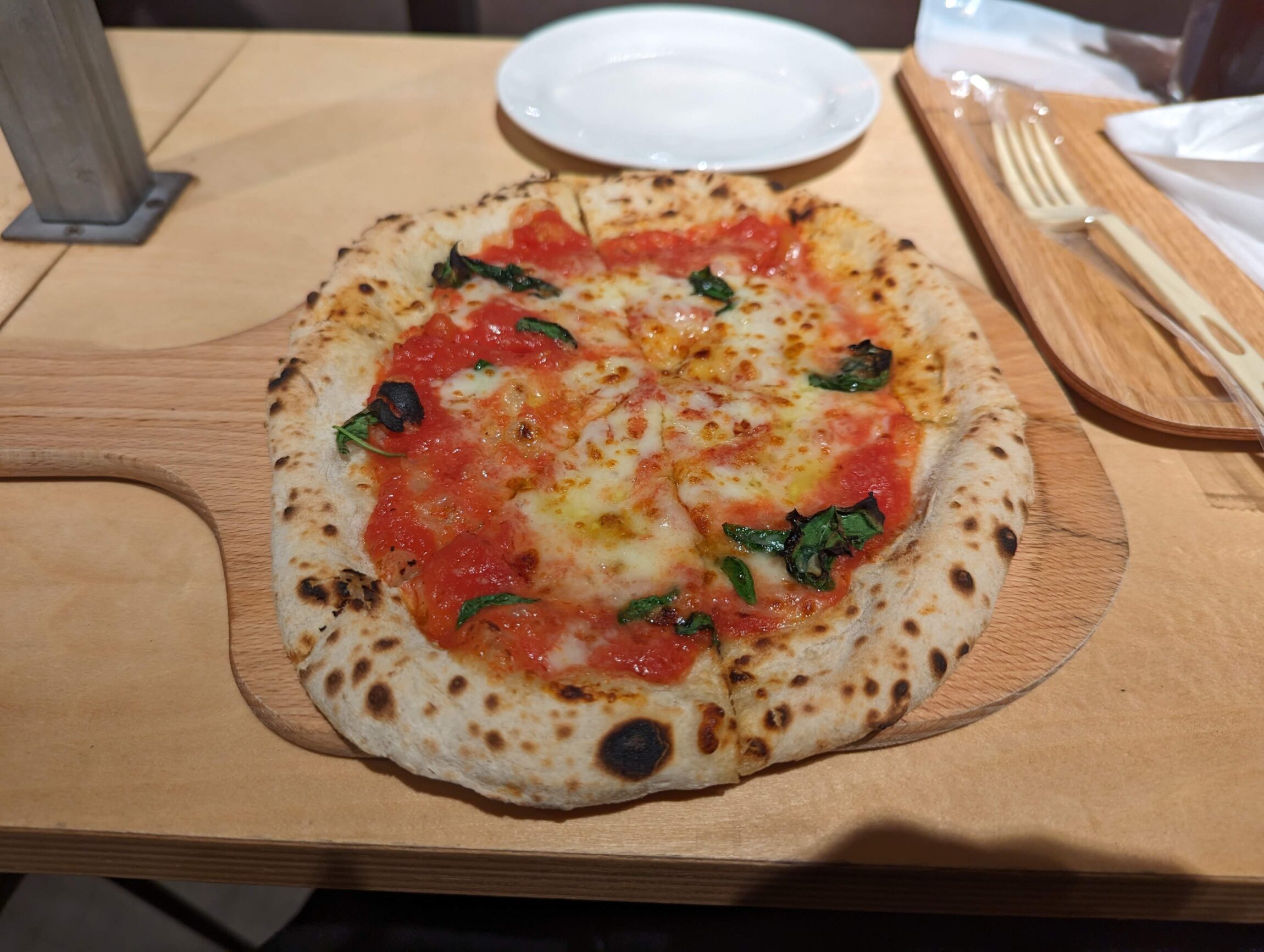 PIZZA FORNO CAFEのマルゲリータの写真