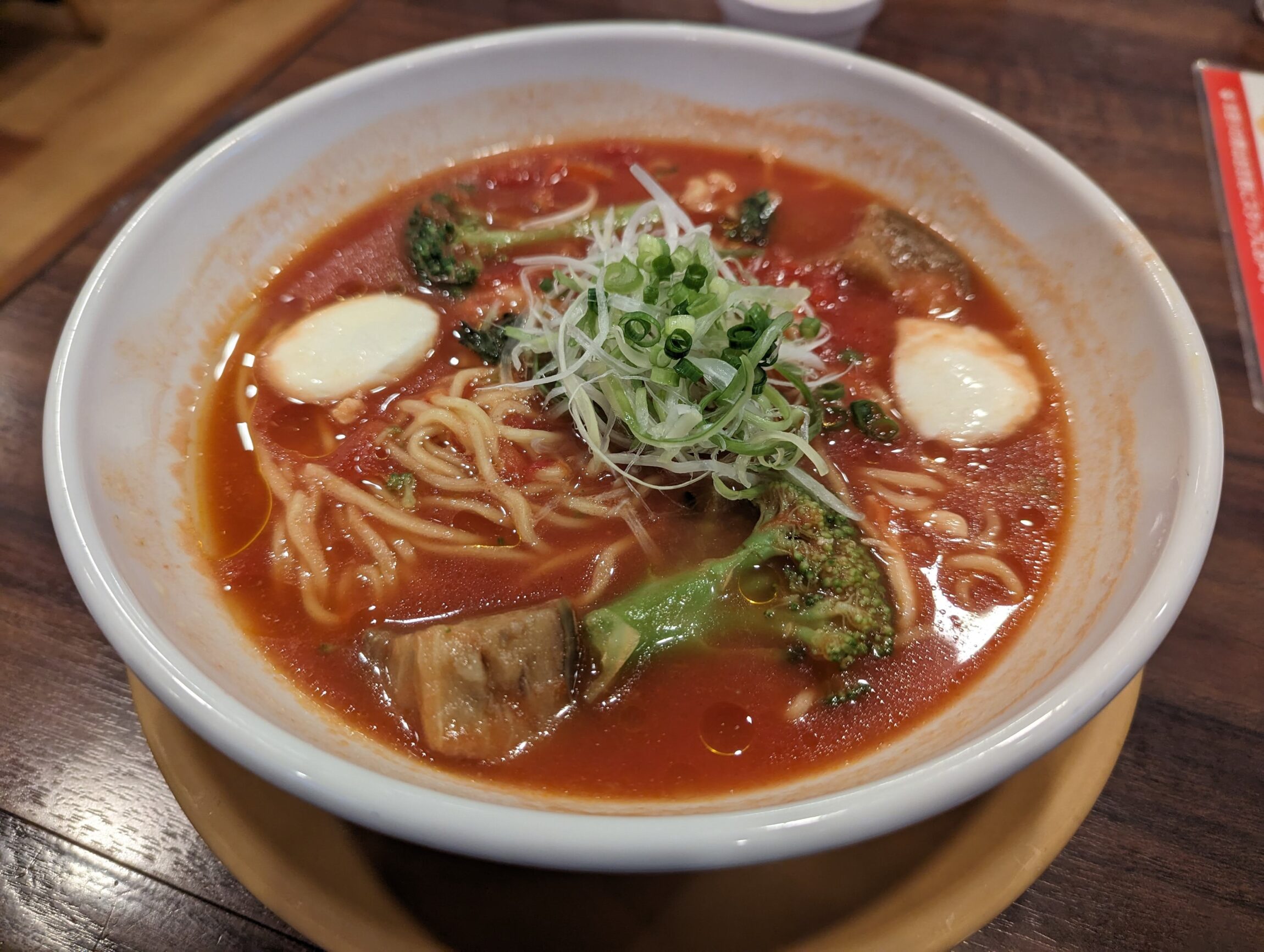 ジョナサンの「野菜の恵み！トマトらー麺」の写真 (1)